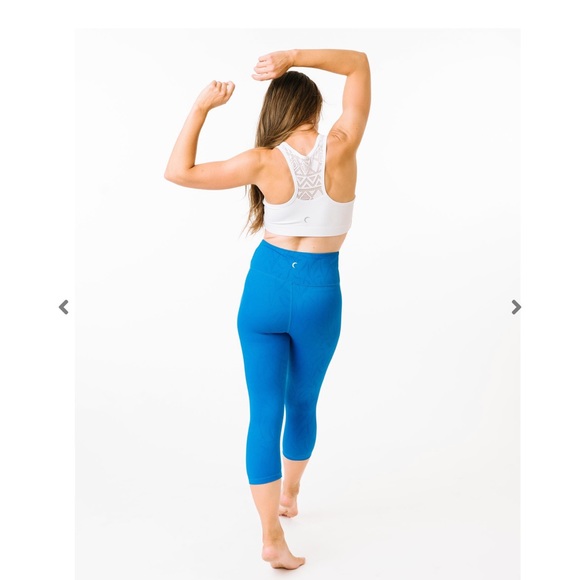 Zyia royal blue hi-rise light n tight 17” crop size 8-10 - Picture 2 of 7